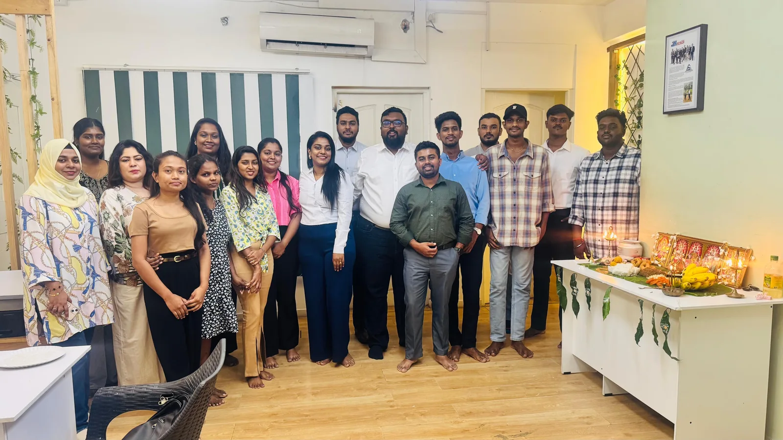 Structa Engineering team together at the Colombo office