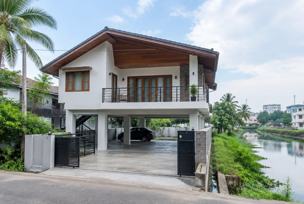 Flood Safe Family Home Design for Kolonnawa exterior house design by Structa Engineering